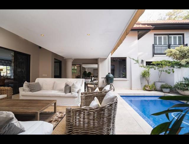 5 BEDROOM HOUSE FOR SALE IN ZIMBALI ESTATE
